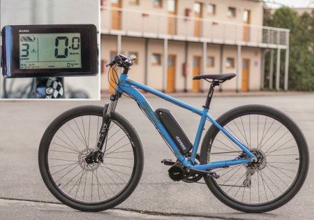 SET EXTREME FOR THE MOST DEMANDING RIDERS - Motor power: 1000W + gearsensor, Battery range and location: Smaller frame, range up to 140 km (13Ah 624Wh), Charging speed: Faster 5 A, Display type: LCD C961